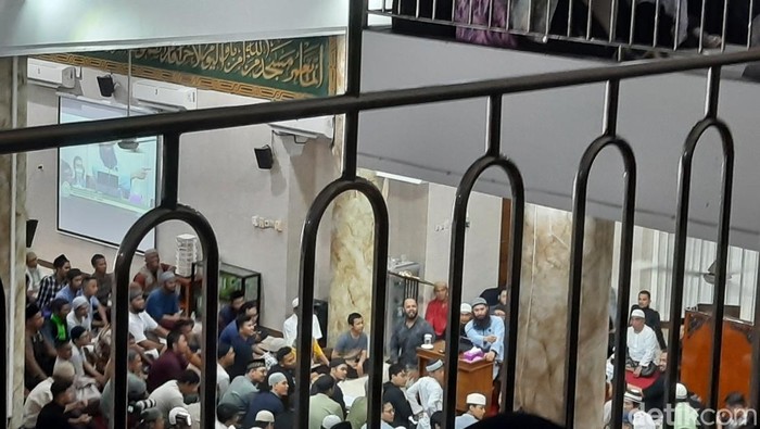 ansor tolak riza basalamah di surabaya