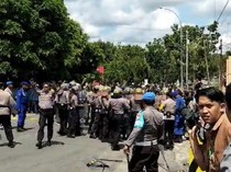 Polisi Duga Ada Provokator Demo Berujung Ricuh di Kantor KPU Sinjai