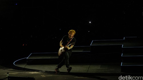 Ed Sheeran Sukses Hentak Jakarta