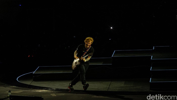 Ed Sheeran Sukses Hentak Jakarta