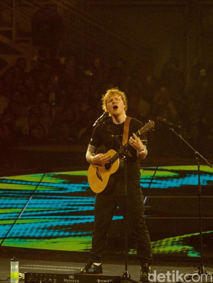 Ed Sheeran Sukses Hentak Jakarta