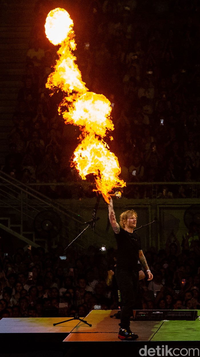 Ed Sheeran Sukses Hentak Jakarta