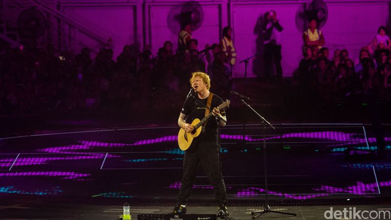 Ed Sheeran Sukses Hentak Jakarta