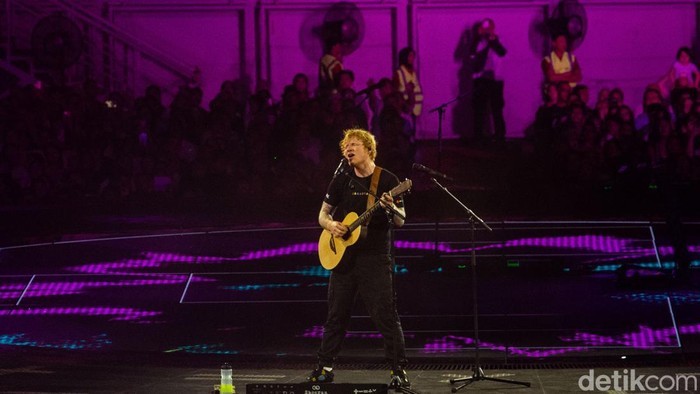 Ed Sheeran Sukses Hentak Jakarta