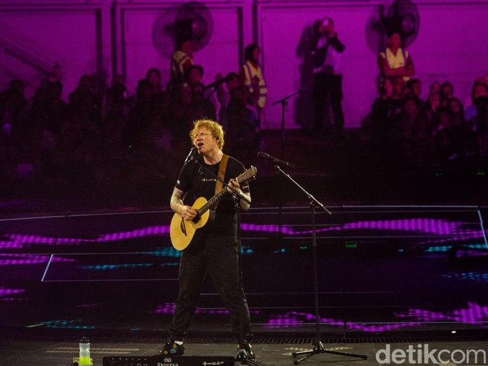Ed Sheeran Sukses Hentak Jakarta