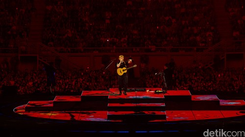 Ed Sheeran Sukses Hentak Jakarta