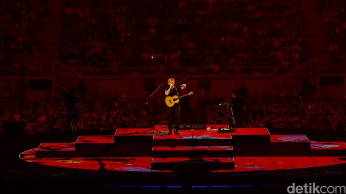 Ed Sheeran Sukses Hentak Jakarta