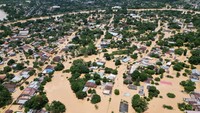 Hujan dan banjir telah berdampak pada lebih dari 900 keluarga di daerah tersebut. Di Cochabamba, komunitas pedesaan Laquina terkubur dalam lumpur. Dr Papito Richter - Gobernador via REUTERS