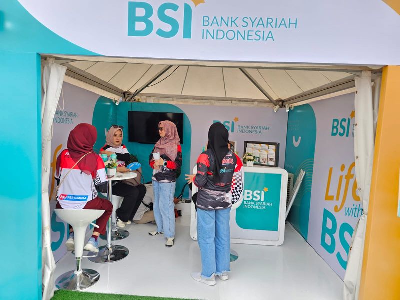 BSI Hadirkan Musala Portabel & Gerai Layanan di Area F1 Powerboat Foto: BSI