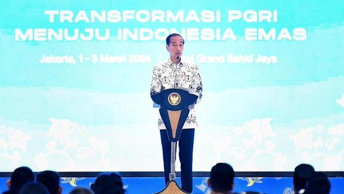 Jokowi memberikan sambutan di Kongres XXIII PGRI, Sabtu (2/3/2024).