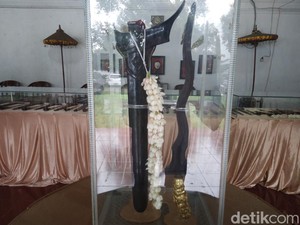 Keris Kesultanan Cirebon Dilelang Rp 2 M, Siapa Minat?