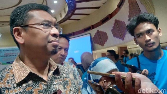 Ketua DPRD Kota Bandung Teddy Rusmawan