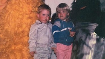 Bisa terlihat ekspresi takut anak-anak ini. Foto: sadanduseless