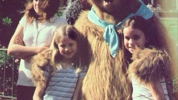 Bukan badut tapi seperti monster. Foto: sadanduseless