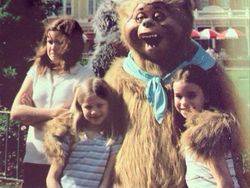 Potret Badut Anak-anak yang Menyeramkan Bikin Takut