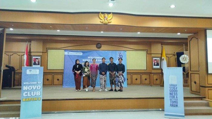 Potret Kemeriahan Mahasiswa Ikuti Seminar dan Raih Rekor Muri