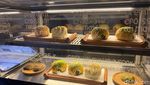 Waffle Topping Es Krim Matcha Asli Jepang Ada di Gading Serpong
