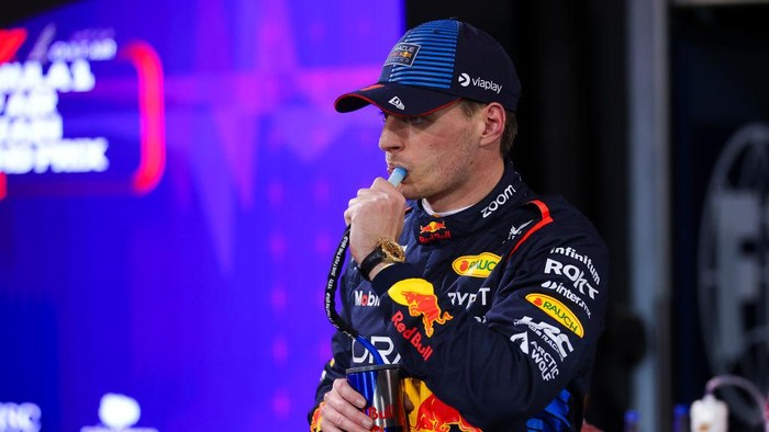 BAHRAIN, BAHRAIN - MARCH 01: Max Verstappen of Netherland and Oracle Red Bull Racing looks on during qualifying ahead of the F1 Grand Prix of Bahrain at Bahrain International Circuit on March 01, 2024 in Bahrain, Bahrain. (Photo by Eric Alonso/Getty Images)