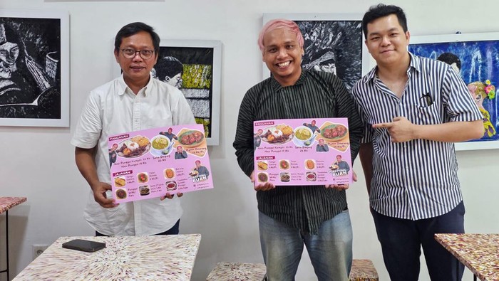 Menikmati Nasi Ponggol Autentik Tegal di Pusat Kuliner Sabang Warpong Buan, di Jalan H Agus Salim No.23A Jakarta Pusat ini buka 24 jam untuk melayani para pecinta kuliner berbahan dasar tempe dengan harga terjangkau yang akan membuat lidah terus ingin bergoyang.