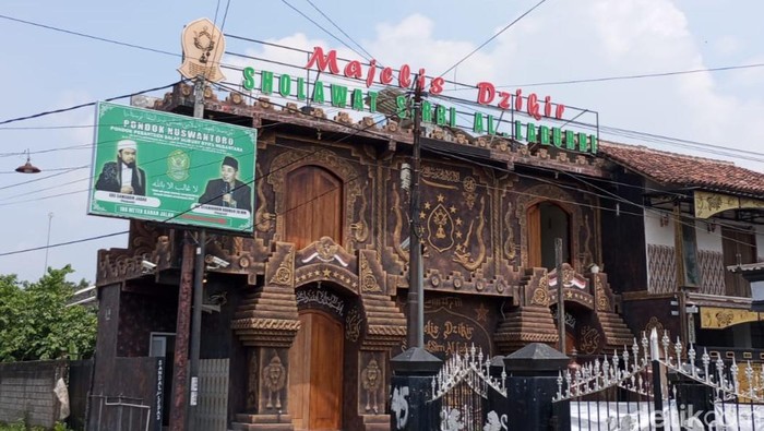Padepokan Gus Samsudin