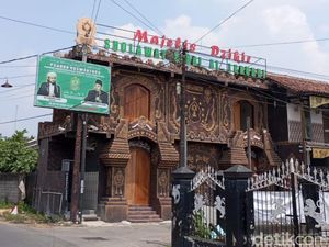 Konten Boleh Tukar Pasangan Bikin Warga Lega Gus Samsudin Digiring ke Sel