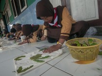 Potret Serunya Belajar Seni Ecoprint, Latih Kreativitas Anak