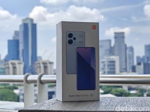 Unboxing Redmi Note 13 Pro Plus 5G: HP Xiaomi Rp 6 Juta Rasa Flagship
