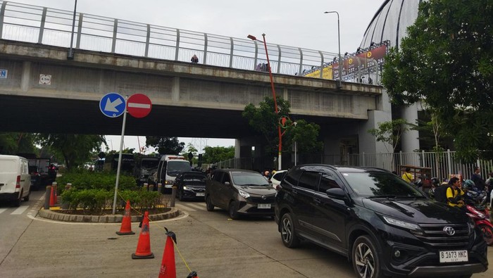 Situasi lalu lintas di depan JIS, Jakarta Utara, Sabtu (2/3/2024).