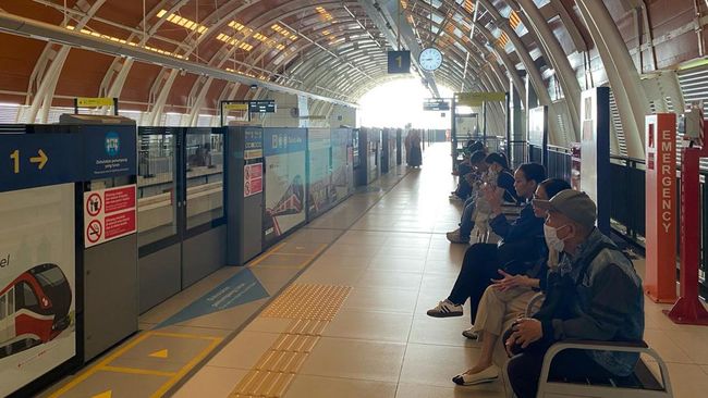 Suasana Stasiun LRT Dukuh Atas, Sabtu (2/3/2024).