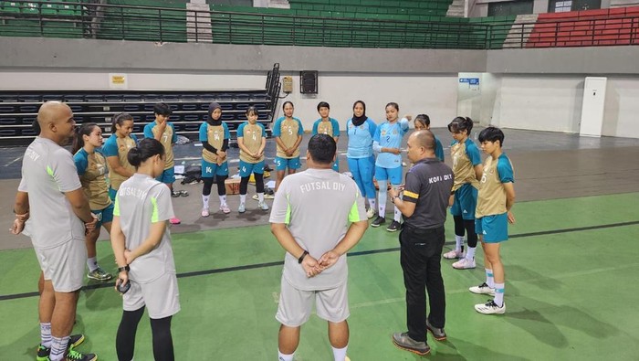 Tim futsal putri DIY di Puslatda PON 2024.