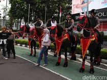 Pasukan Polisi Berkuda Jadi Primadona di CFD Bundaran HI
