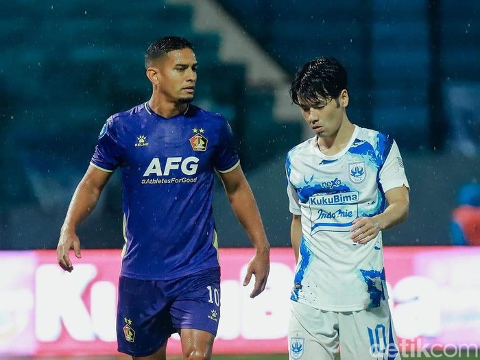 Duel PSIS vs Persik di Stadion Moch Soebroto, Magelang, Minggu (3/3/2024).