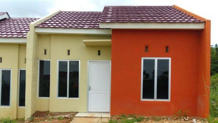 Tampilan depan rumah di Griya Langkapura