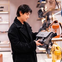 Kang Min Hyuk mengungkapkan kegembiraannya selama berada di Indonesia. Dia pun menyampaikan ucapan yang menyentuh hato untuk para BOICE (sebutan untuk fans CNBLUE) Indonesia. Foto: Instagram/@mr_kanggun