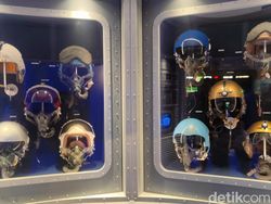 Roket Antariksa Sampai Rover Mars di Kennedy Space Center