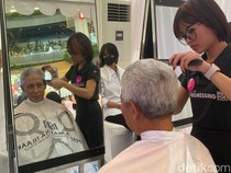 Semangat Ibu Asal Pontianak Dampingi Anak ke Jakarta Obati Kanker Langka