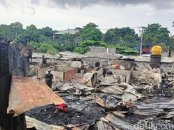 Tidak ada korban jiwa dalam peristiwa kebakaran ini. Namun, dua pemilik kos dan warung hanya menderita kerugian materi atas musibah tersebut. Petugas belum dapat menaksir berapa kerugian materinya.