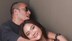 Jomblo Jangan Iri! 7 Potret Kemesraan Marion Jola dengan Dennis Talakua