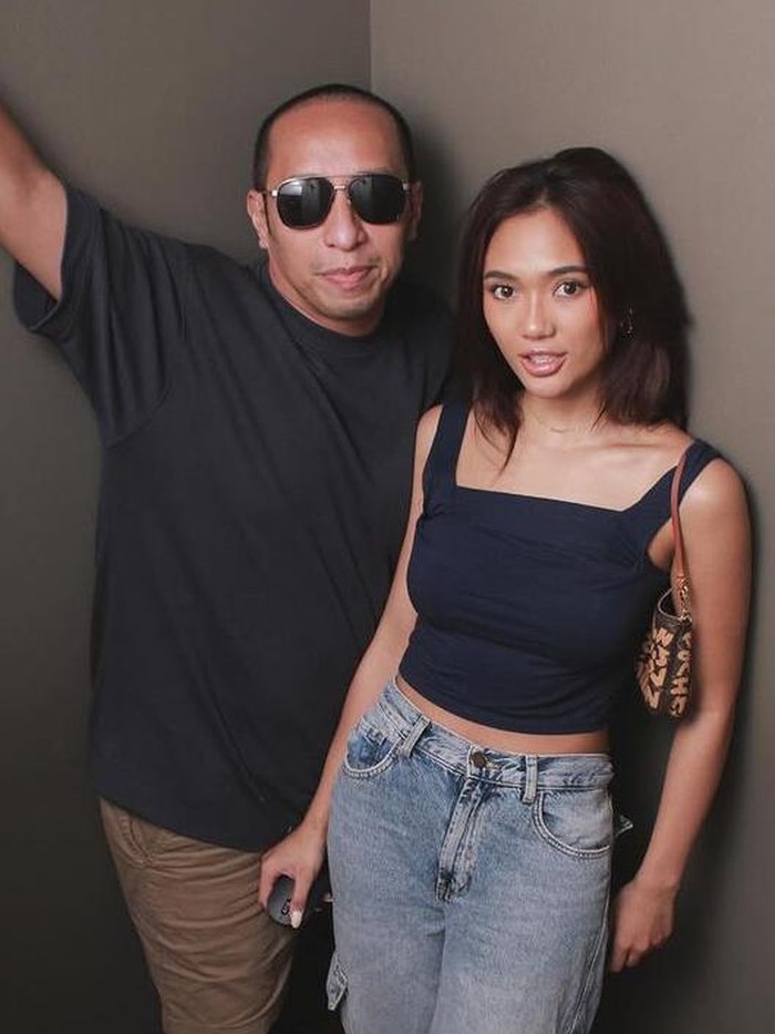 Kebersamaan Marion Jola dengan sang kekasih.