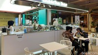Dulunya, kafe matcha satu ini buka di Kelapa Gading. Namun, kini sudah bisa dinikmati di area Jakarta Selatan, tepatnya di kawasan Kamaja. Foto: detikFood/Yenny Mustika Sari