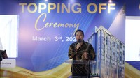 Dalam seremoni topping off yang diadakan pada Minggu (3/3), Direktur Utama B Residence Group Ir. Lukas Buntoro menuturkan, selaras dengan pembangunan yang mulai memasuki tahap finishing, Apartemen B Residence juga semakin diminati oleh berbagai kalangan. Terkini, 60% unit apartemen dan 25% area perkantoran sudah terjual.