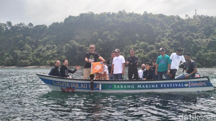 Perjalanan ke Rumah Nemo, destinasi wisata batu di Sabang. (Agus Setyadi/detikSumut)