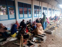 Keseruan Sambut Ramadan Ala Warga Sumedang Lewat Gembrong Liwet
