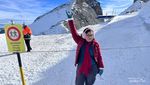Menyentuh Salju Abadi di Mount Titlis, Swiss