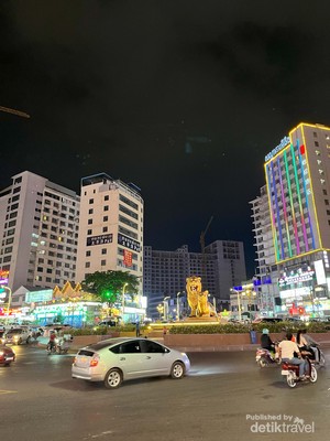 Gambaran Gemerlap Malam di Sihanoukville Kamboja