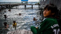 Masyarakat Pantai Lango mendukung pembangunan Ibu Kota Negara (IKN) Nusantara dan berharap pemerintah tidak merelokasi mereka karena dampak sejumlah pembangunan yang saat ini berlangsung seperti bandara VVIP, jalan tol dan pelabuhan.