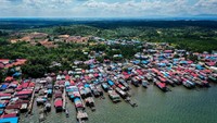 Foto udara suasana permukiman warga di Pantai Lango, Kabupaten Penajam Paser Utara, Kalimantan Timur.