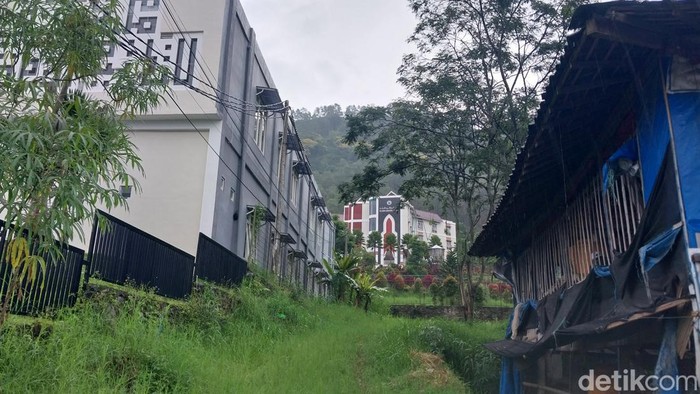 Al Izzah Kota Batu