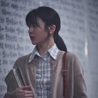 Sepanjang kariernya, Go Yoon Jung baru membintangi satu judul film, Hunt dan dia langsung mendapatkan gelar ‘Chungmuro Blue Chip’. Go Yoon Jung dianggap sebagai masa depan perfilman Korea Selatan dan akan meneruskan jejak para seniornya. Foto: Instagram