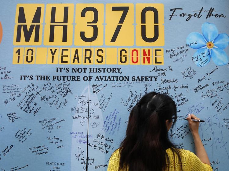 Duka Keluarga Korban Peringati 10 Tahun Hilangnya Malaysia Airlines MH370